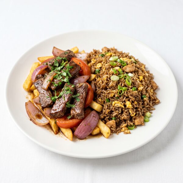LOMO SALTADO CON CHAUFA